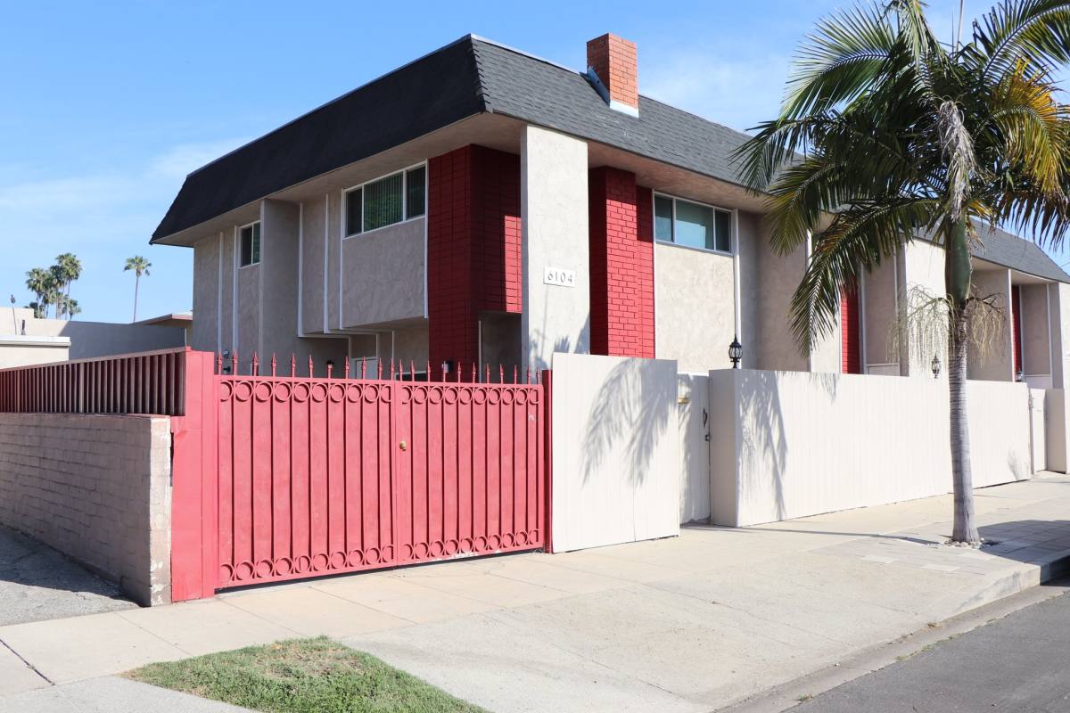 Townhouse for rent at 6104 Costello Ave #4, Van Nuys, CA 91401