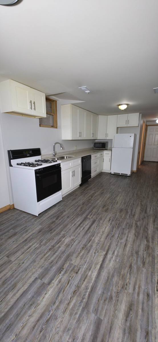 Apartment for rent at 1443 W Walton St, Chicago, IL 60642