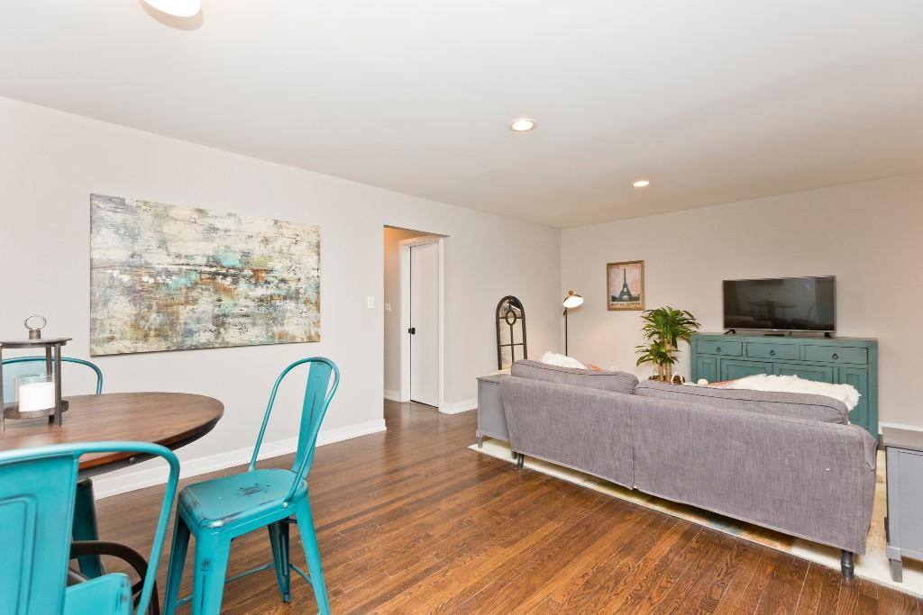 Apartment for rent at 5536 N Sheridan Rd, Chicago, IL 60640