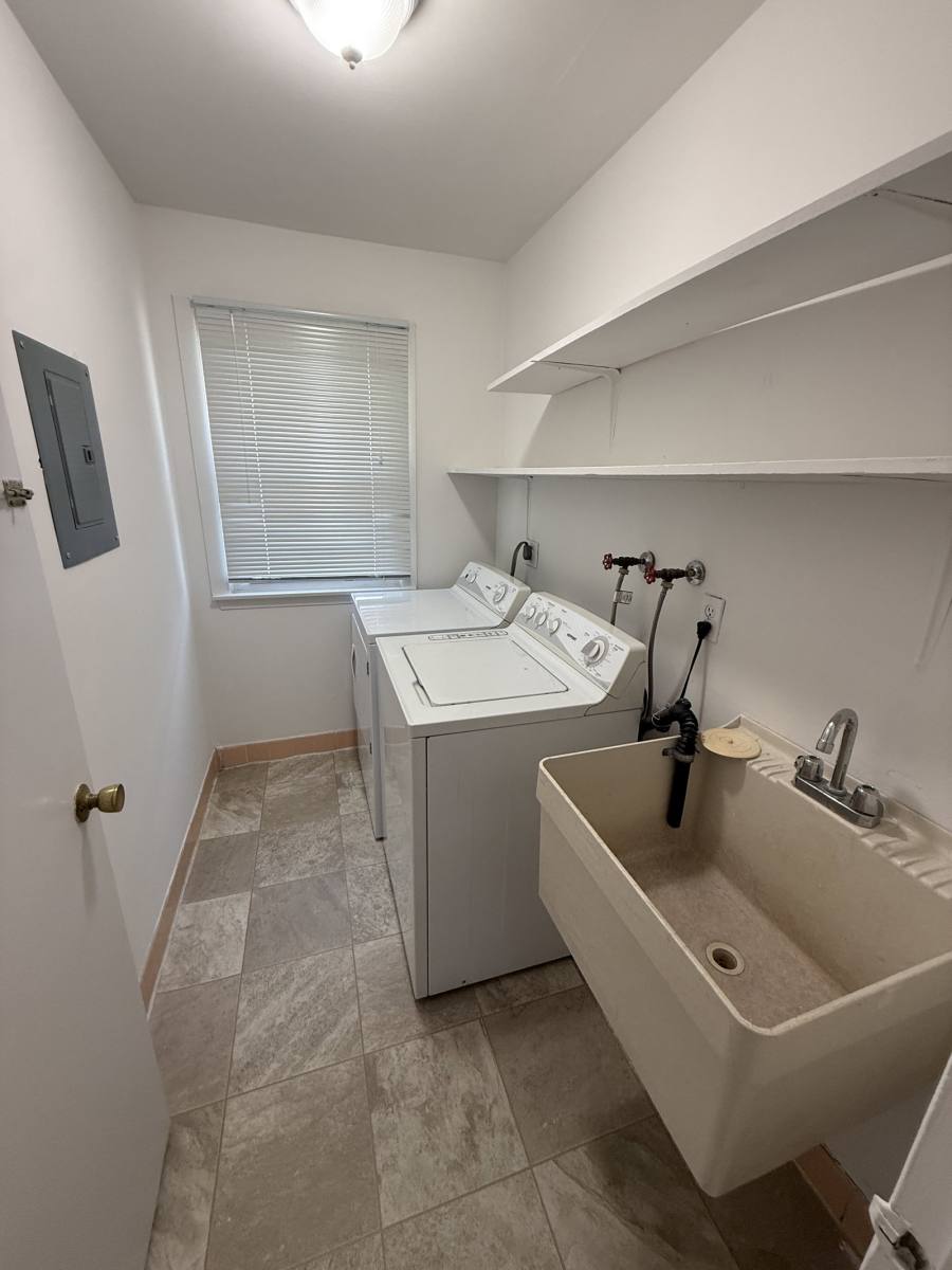 Apartment for rent at 1276 River Rd #2, Edgewater, NJ 07020