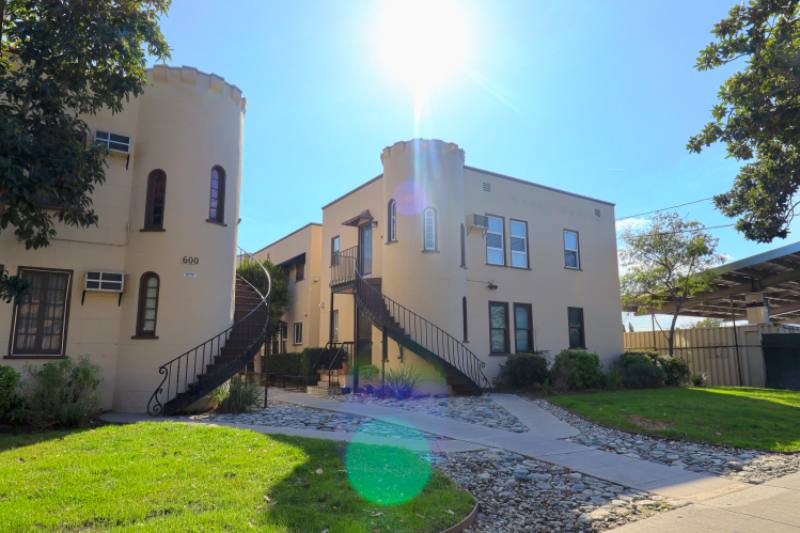 Apartment for rent at 600 E Garfield Ave #25, Glendale, CA 91205