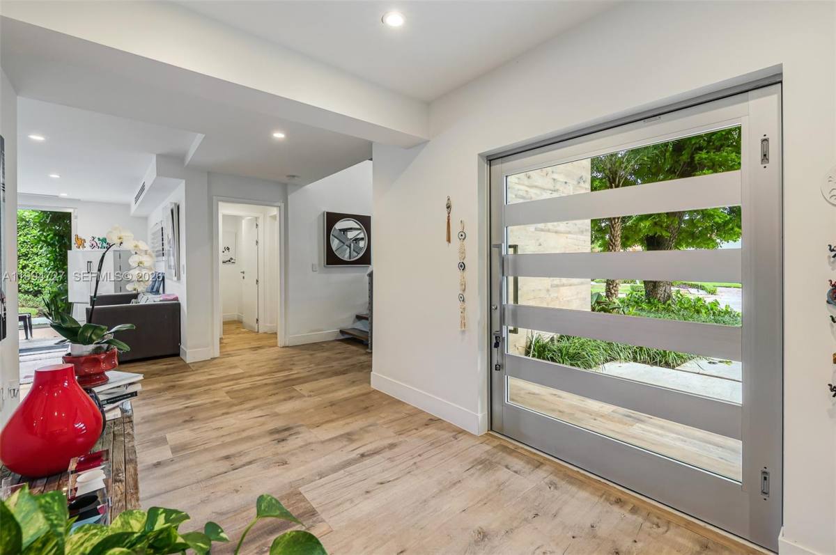 House for rent at 79 Shore Dr W, Miami, FL 33133