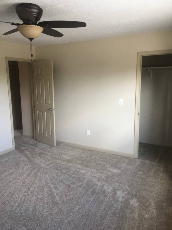 Townhouse for rent at 256 E Outer Rd, Poplar Bluff, MO 63901