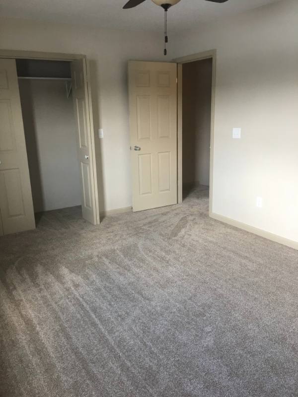 Townhouse for rent at 256 E Outer Rd, Poplar Bluff, MO 63901