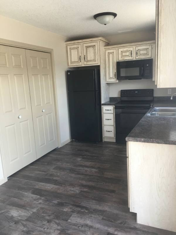 Townhouse for rent at 256 E Outer Rd, Poplar Bluff, MO 63901