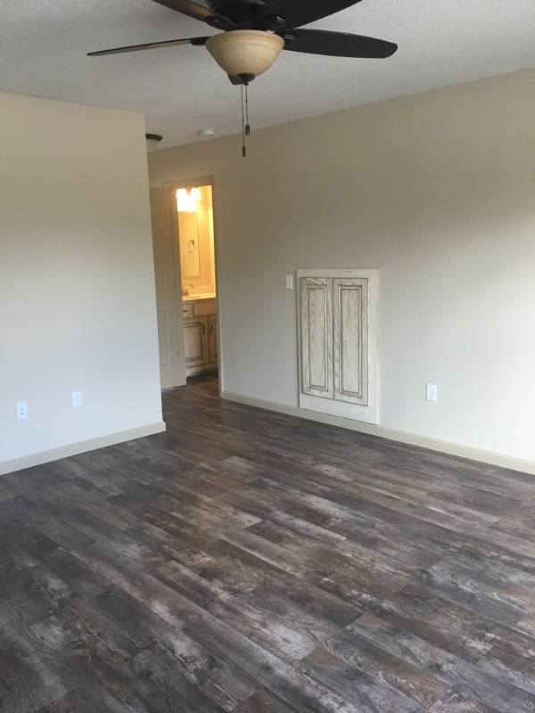 Townhouse for rent at 256 E Outer Rd, Poplar Bluff, MO 63901