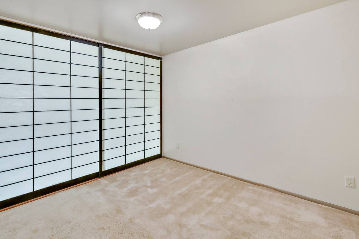 Apartment for rent at 5515 15th Ave NE #205, Seattle, WA 98105
