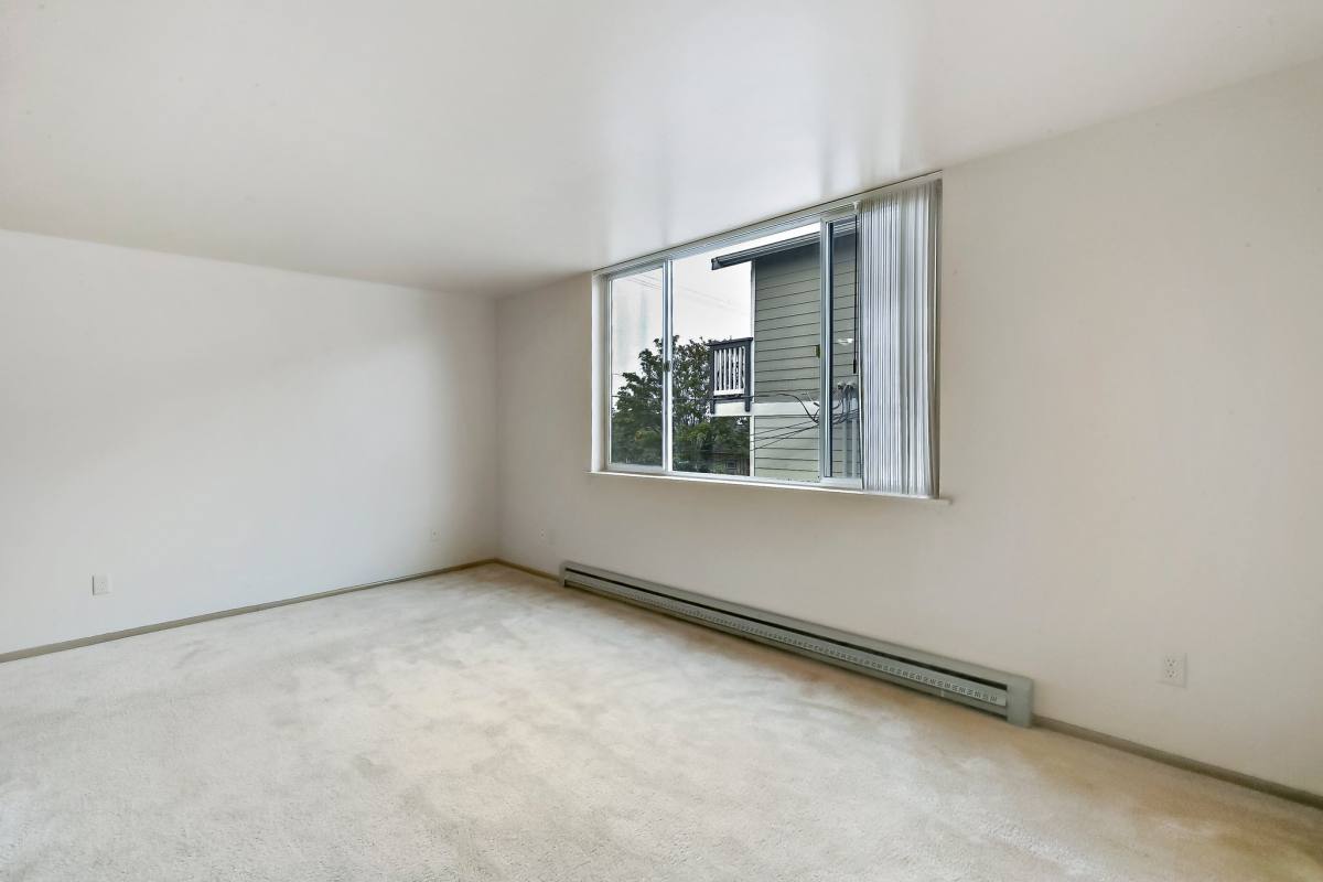 Apartment for rent at 5515 15th Ave NE #205, Seattle, WA 98105