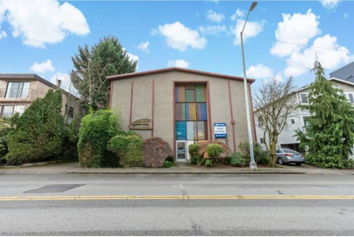 Apartment for rent at 5515 15th Ave NE #205, Seattle, WA 98105