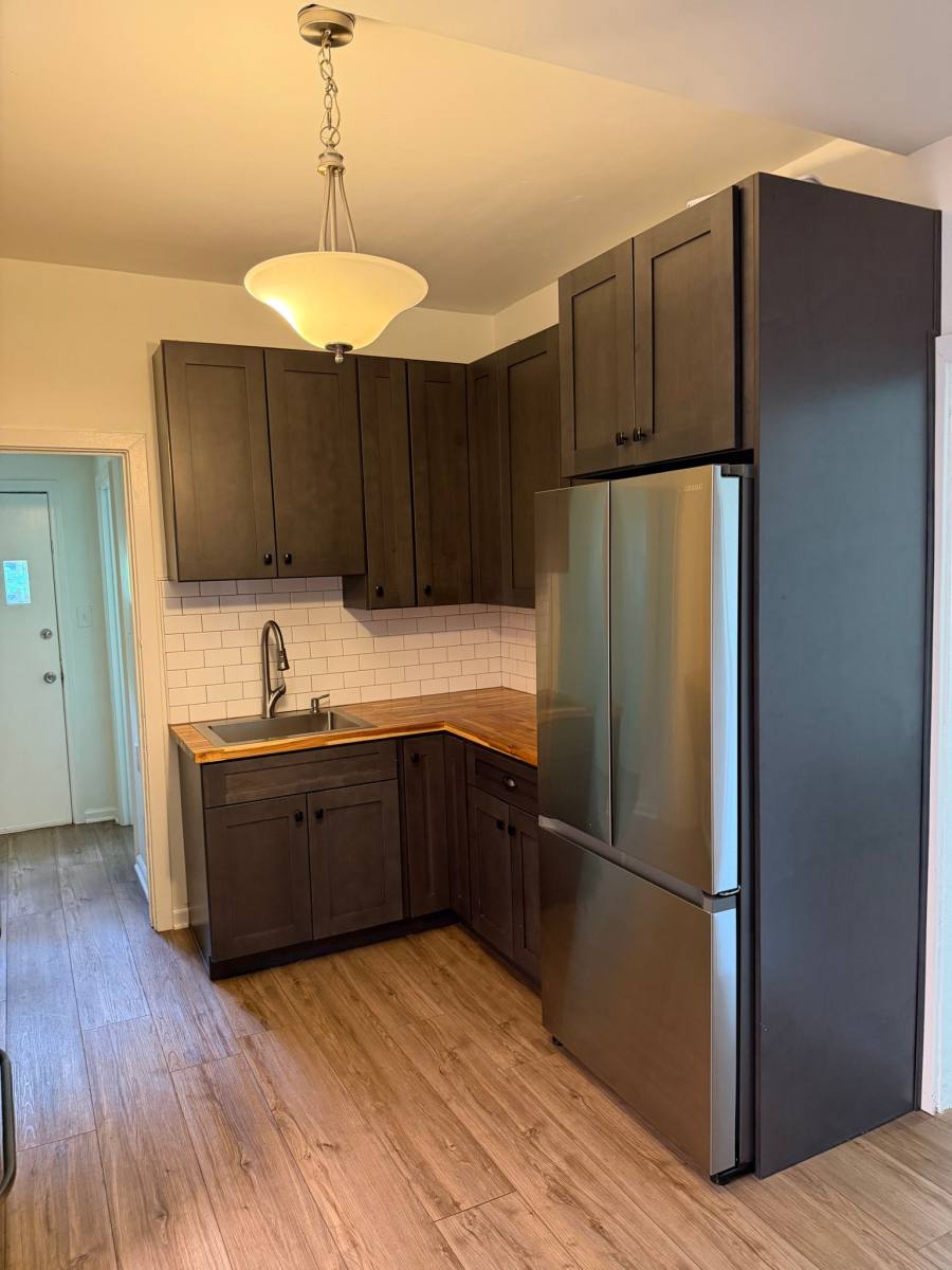 Apartment for rent at 836 Collins St #1, Pittsburgh, PA 15206