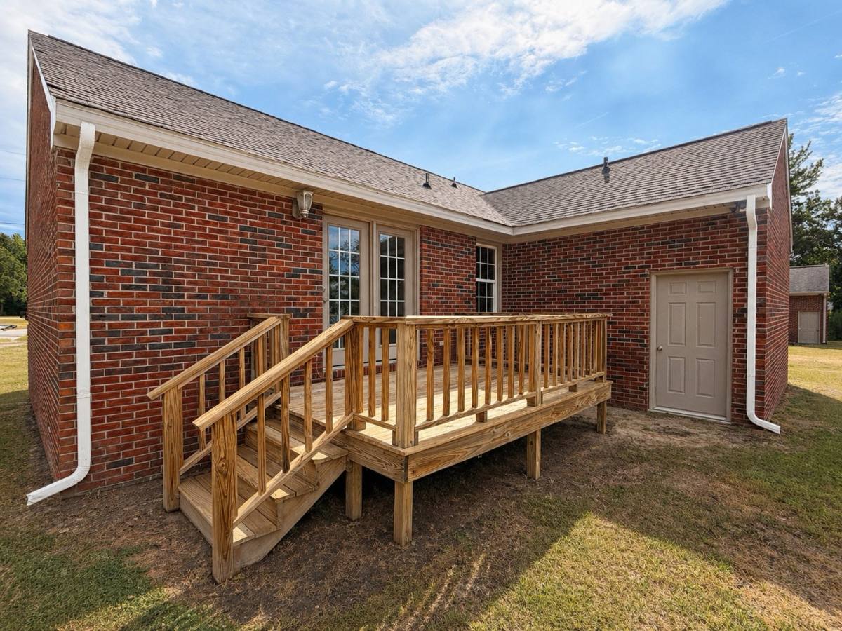 Townhouse for rent at 406 D Hooks River Rd #D, Goldsboro, NC 27530