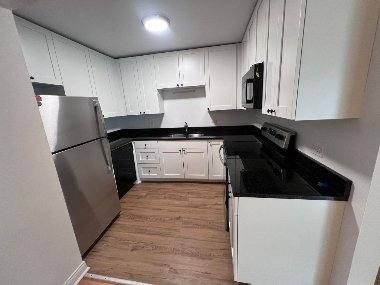 Apartment for rent at 470 Saint Moritz Dr #1A, Glen Ellyn, IL 60137