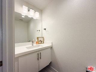 Townhouse for rent at 2111 N Cahuenga Blvd #2, Los Angeles, CA 90068