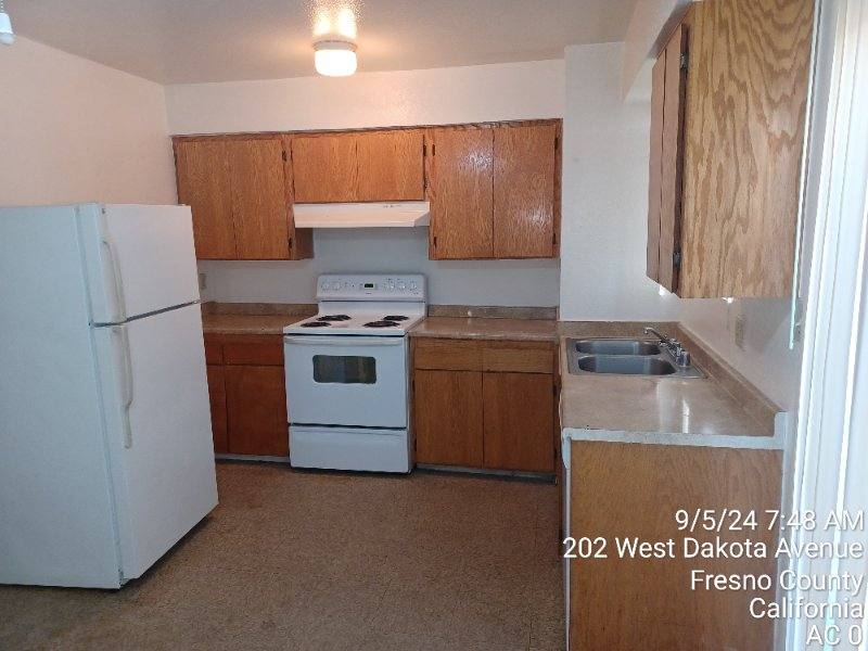 Townhouse for rent at 202 W Dakota, Ave #108, Fresno, CA 93705