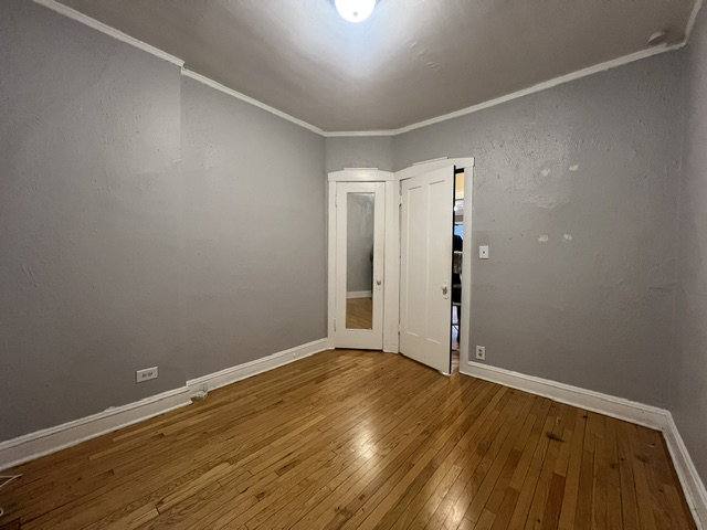 Apartment for rent at 827 W Cornelia Ave #1S, Chicago, IL 60657