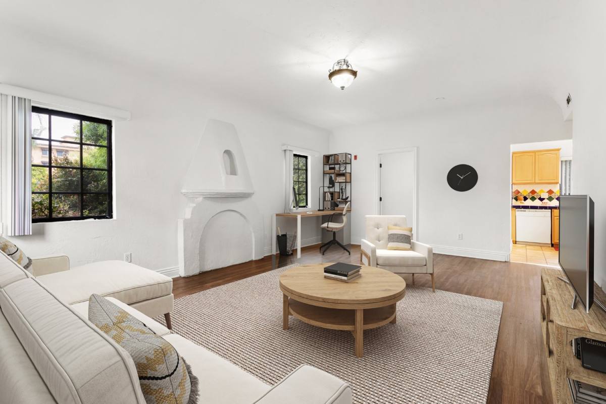 Apartment for rent at 2623 Ellendale Place #20, Los Angeles, CA 90007