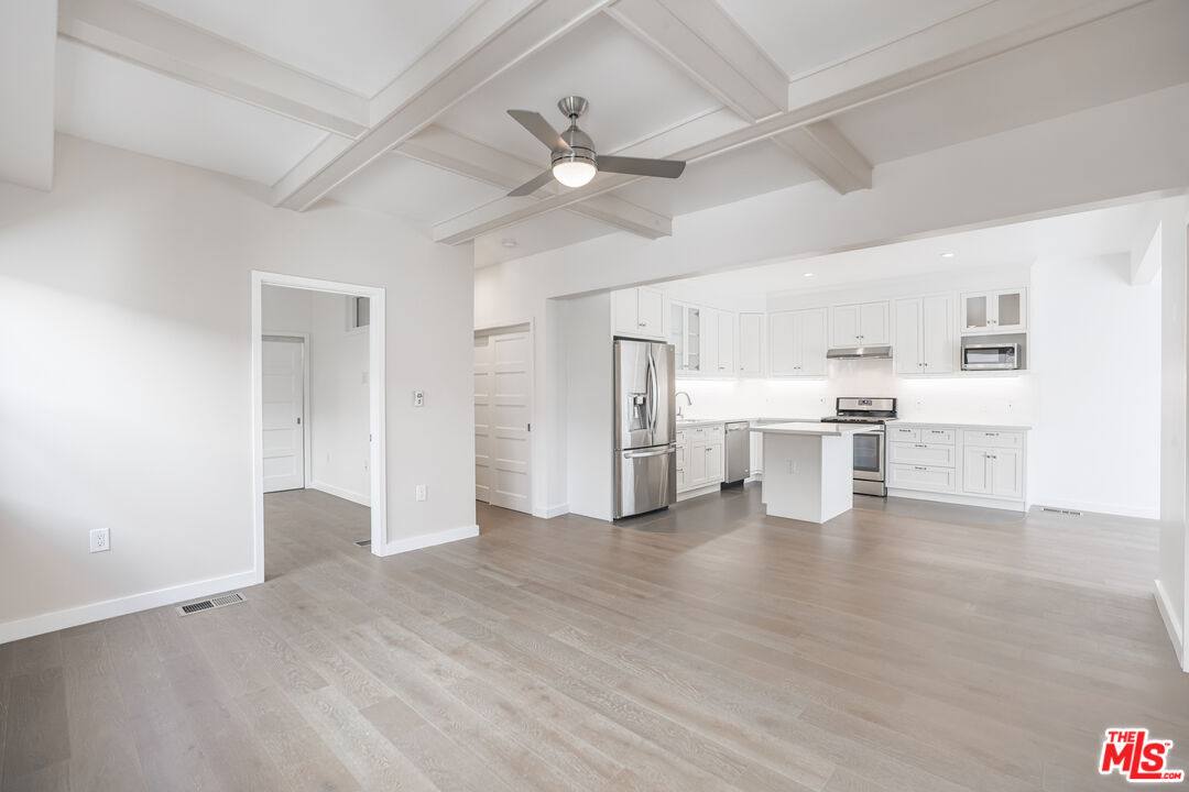 Apartment for rent at 31 Breeze Ave #A, Venice, CA 90291