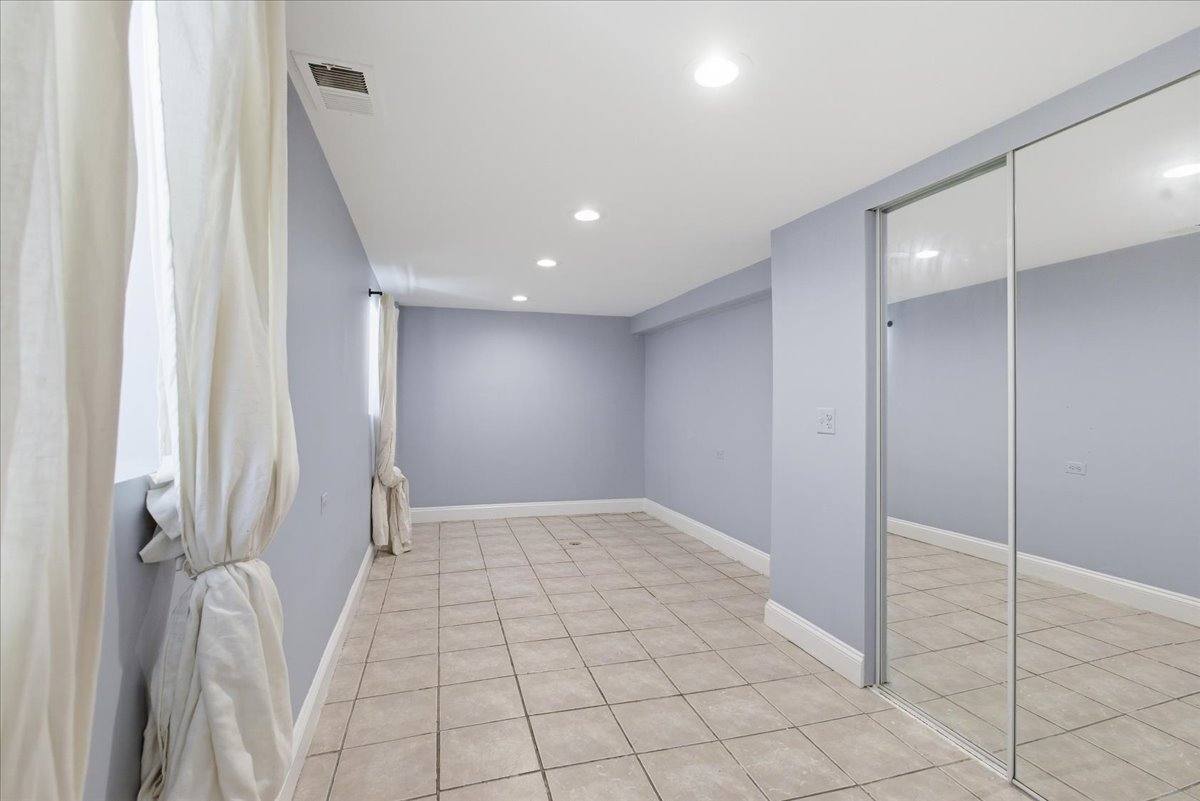 Apartment for rent at 2117 N Humboldt Blvd #G, Chicago, IL 60647