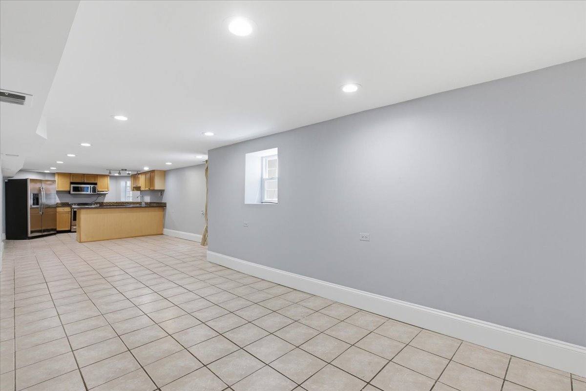 Apartment for rent at 2117 N Humboldt Blvd #G, Chicago, IL 60647