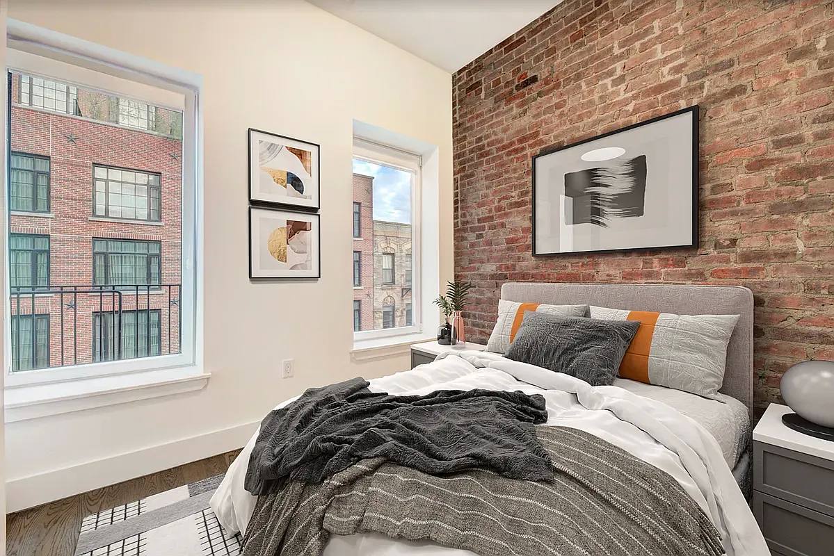 Apartment for rent at 410 E 13th St #1E, New York, NY 10009