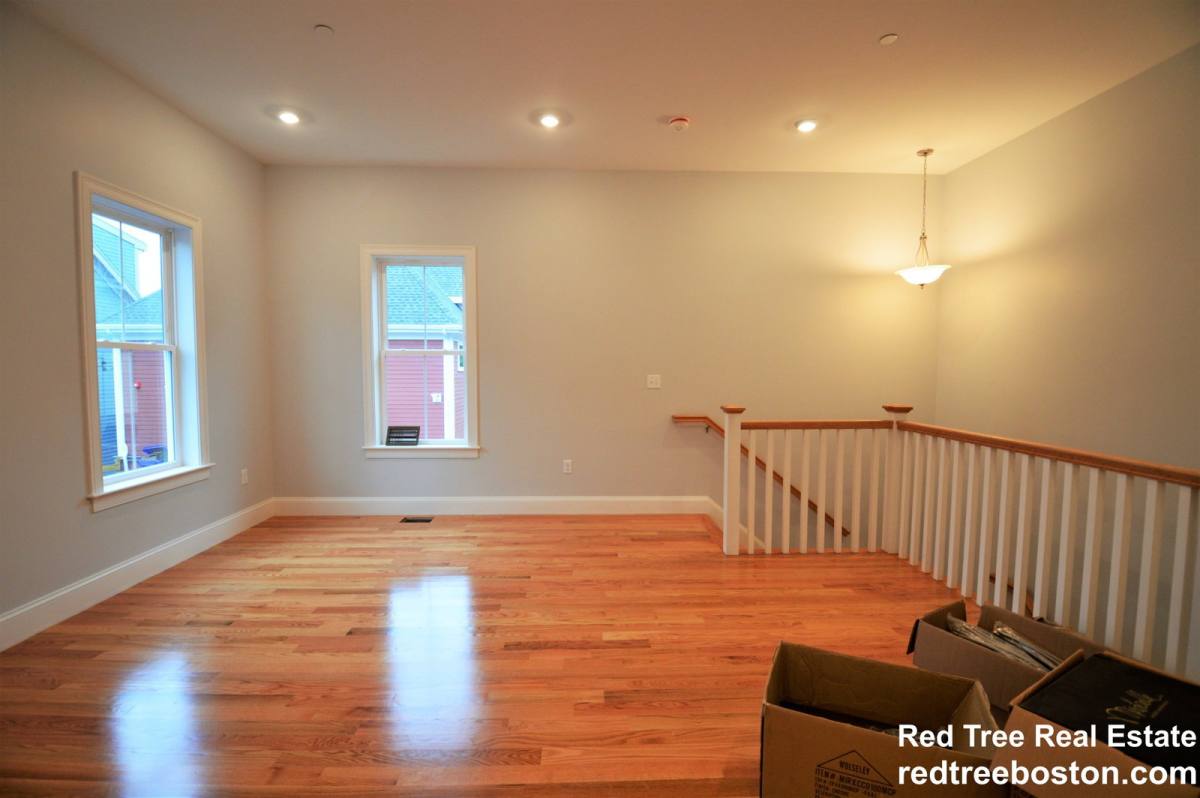 Apartment for rent at 18 Murdock St #U4, Brighton, MA 02135