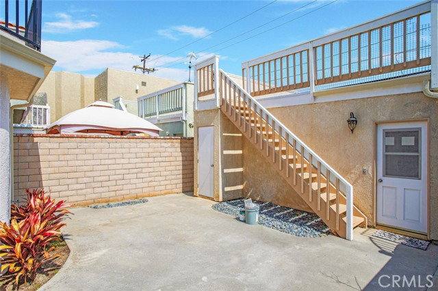 House for rent at 222 17th St, Huntington Beach, CA 92648