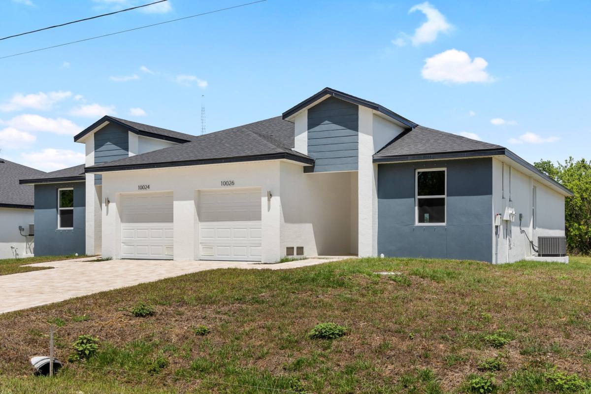 Apartment for rent at 10026 Cocoa Beach St, Port Charlotte, FL 33981