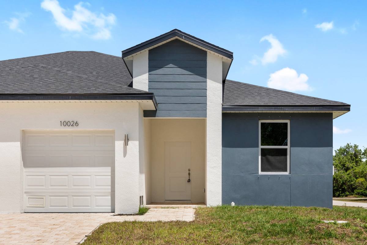 Apartment for rent at 10026 Cocoa Beach St, Port Charlotte, FL 33981