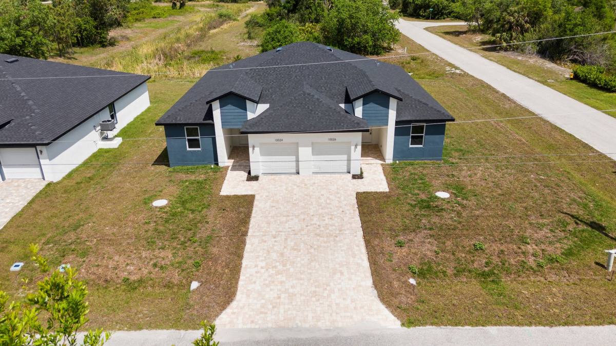 Apartment for rent at 10026 Cocoa Beach St, Port Charlotte, FL 33981