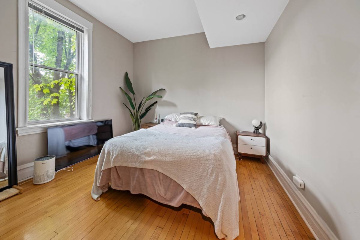 Apartment for rent at 2335 N Oakley Ave #2, Chicago, IL 60647