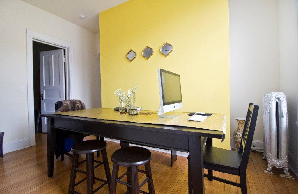 Apartment for rent at 1101 W Grace St #2, Chicago, IL 60613