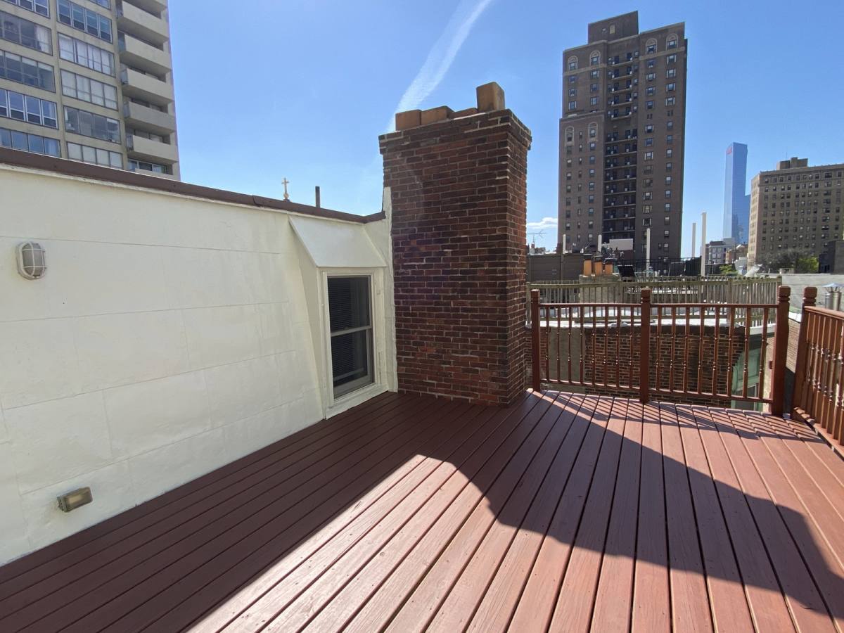 Apartment for rent at 1949 Locust St #4, Philadelphia, PA 19103