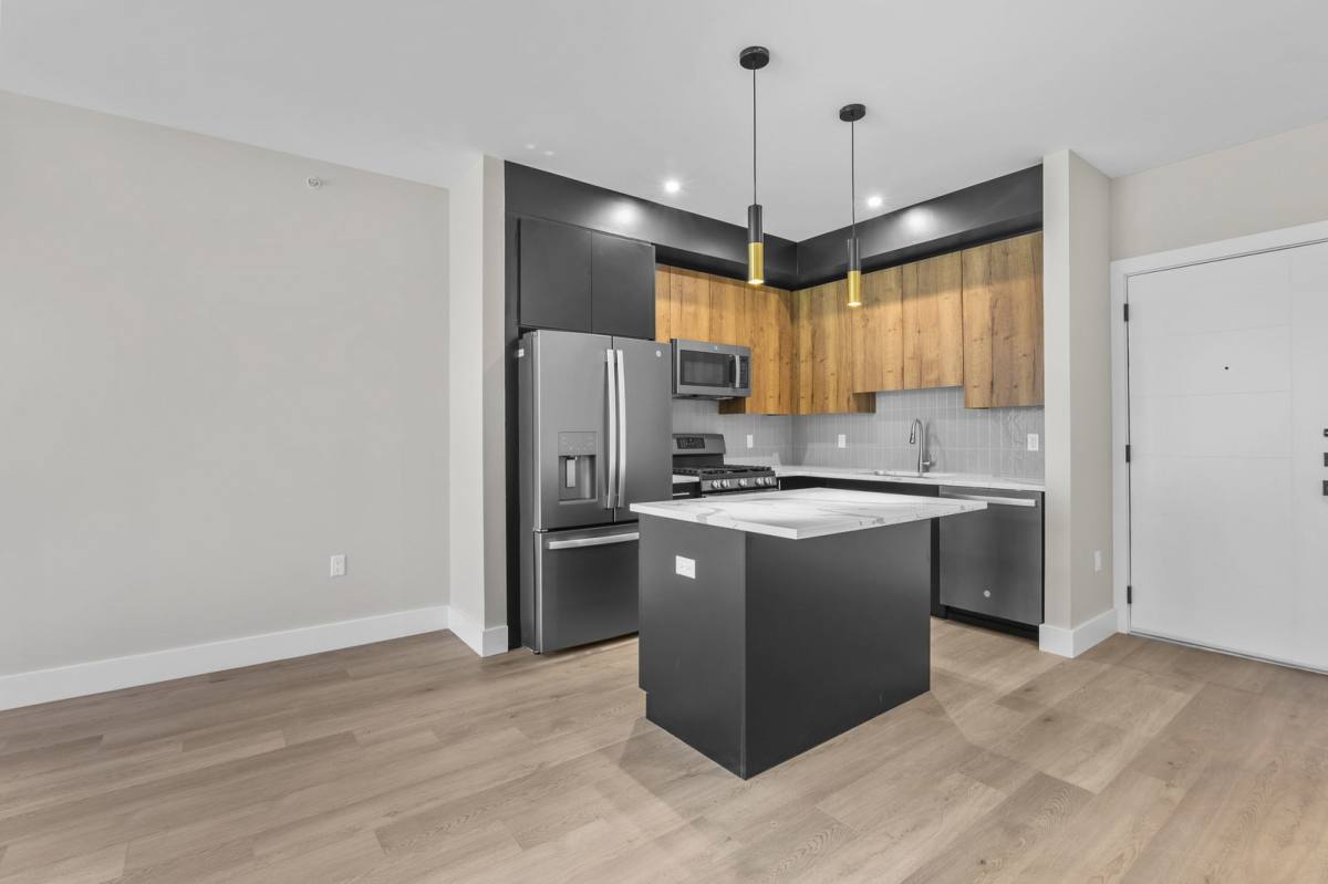 Apartment for rent at 2021 Jones Rd #104, Fort Lee, NJ 07024