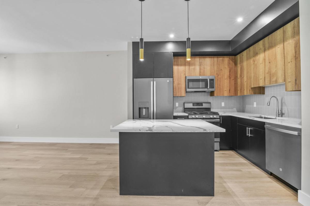 Apartment for rent at 2021 Jones Rd #104, Fort Lee, NJ 07024
