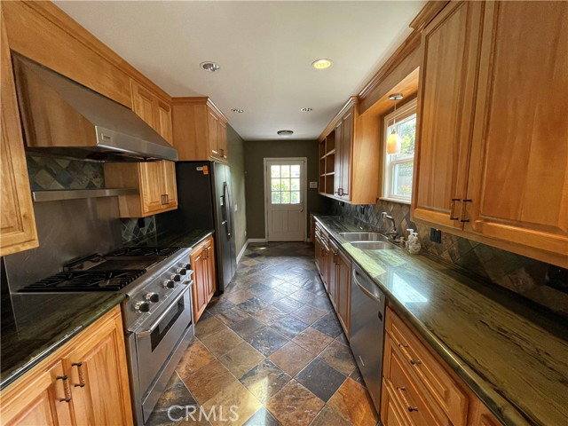 House for rent at 220 Baltimore Ave, Huntington Beach, CA 92648