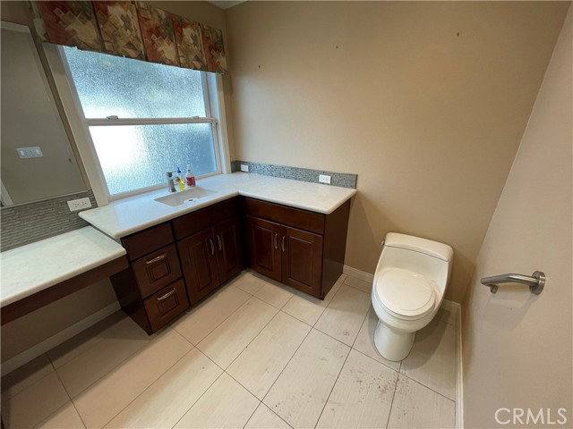 House for rent at 220 Baltimore Ave, Huntington Beach, CA 92648