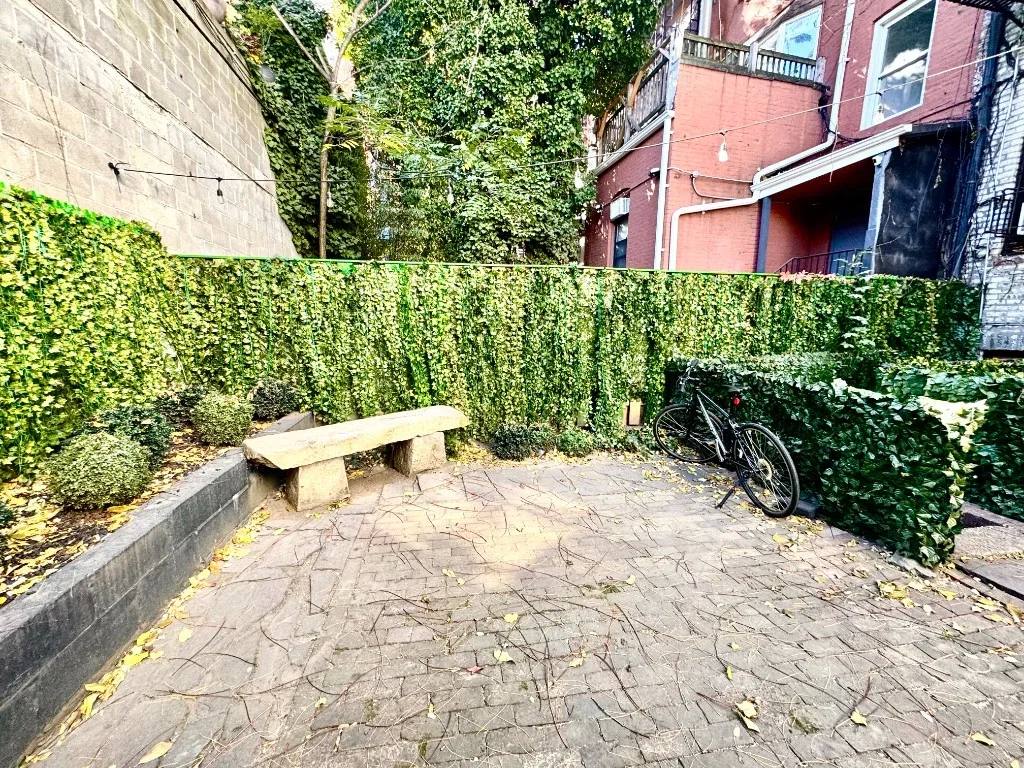 Apartment for rent at 17 Gay St #8, New York, NY 10014
