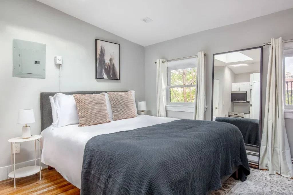 Apartment for rent at 17 Gay St #8, New York, NY 10014