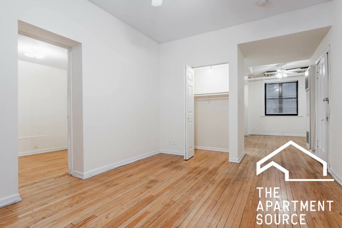 Apartment for rent at 638 W Arlington Place #55G, Chicago, IL 60614