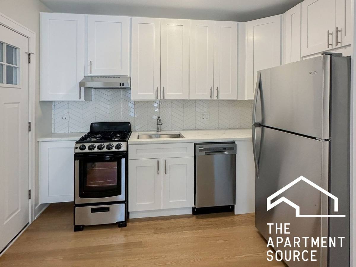 Apartment for rent at 638 W Arlington Place #55G, Chicago, IL 60614