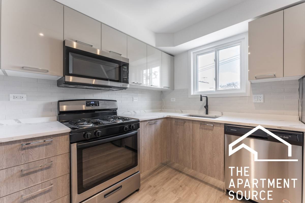 Apartment for rent at 7621 N Sheridan Rd #3C, Chicago, IL 60626