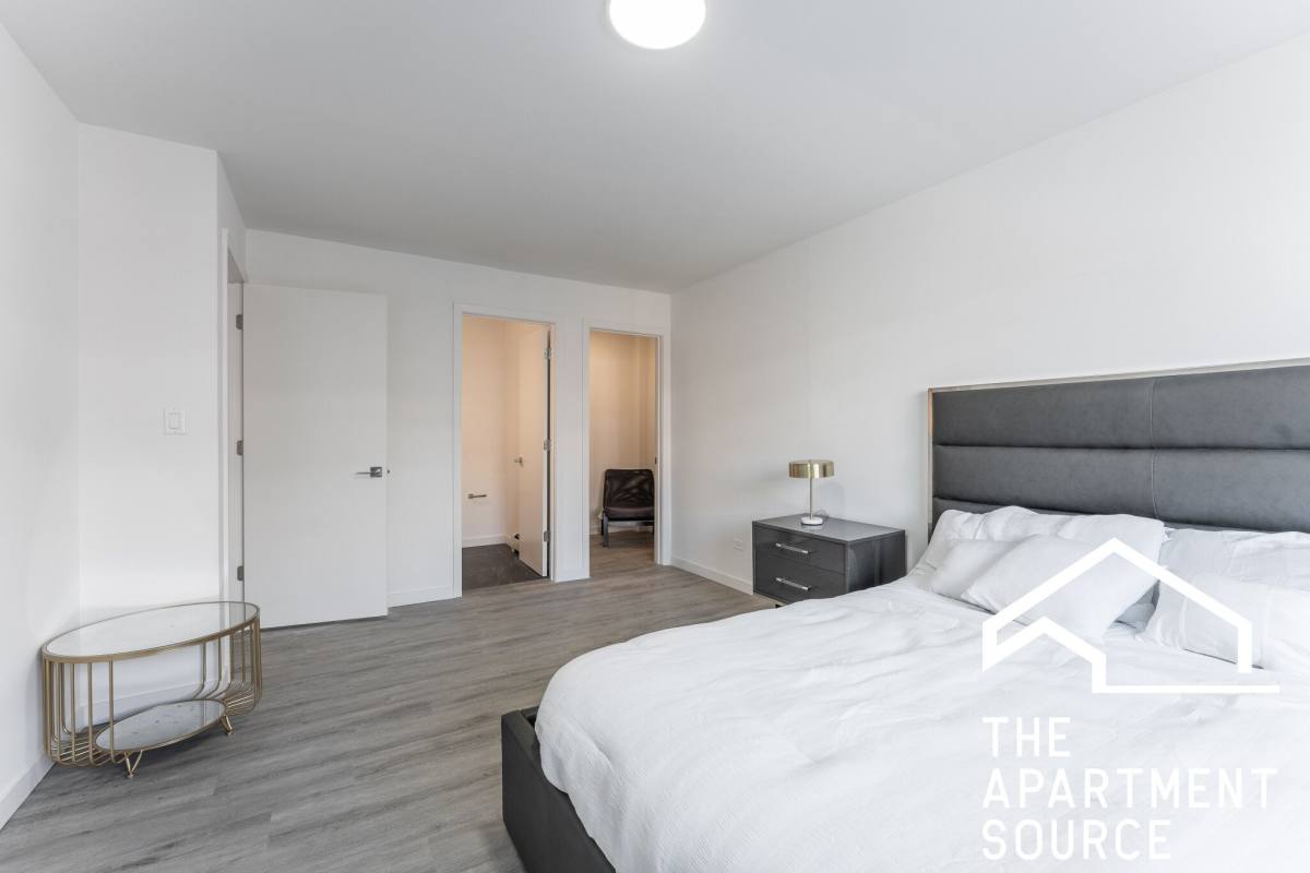 Apartment for rent at 7621 N Sheridan Rd #3C, Chicago, IL 60626