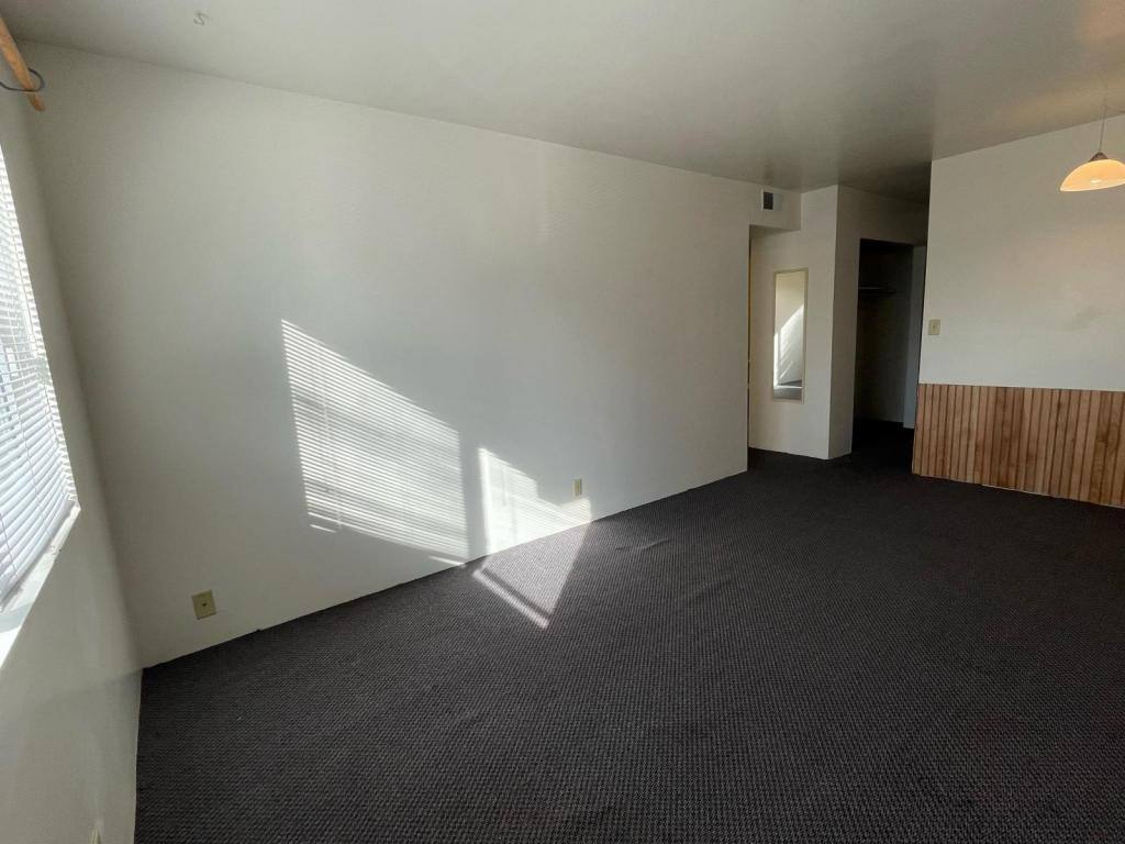 Apartment for rent at 1212 D St #10, Lincoln, NE 68502
