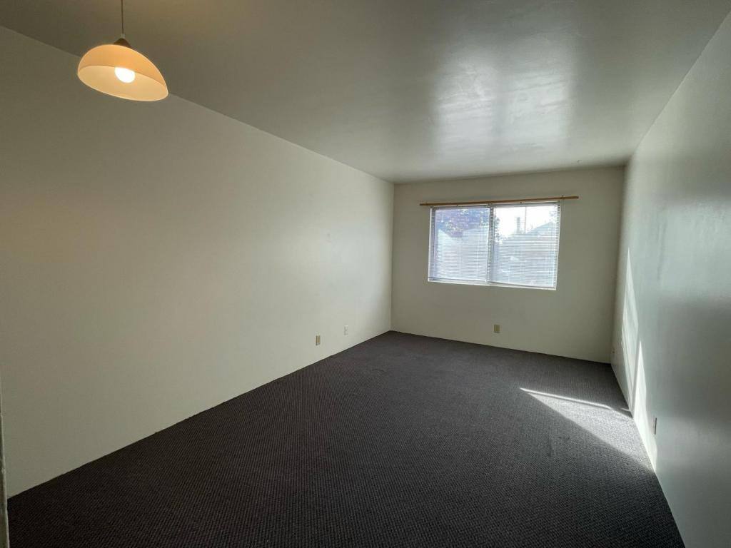 Apartment for rent at 1212 D St #10, Lincoln, NE 68502