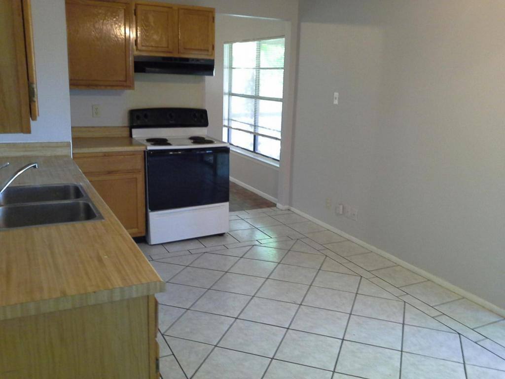 Townhouse for rent at 8448 Dixon Ridge, San Antonio, TX 78239