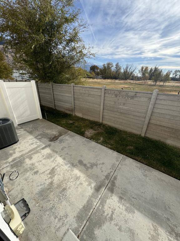 Townhouse for rent at 249 E 1500 N, Ogden, UT 84404