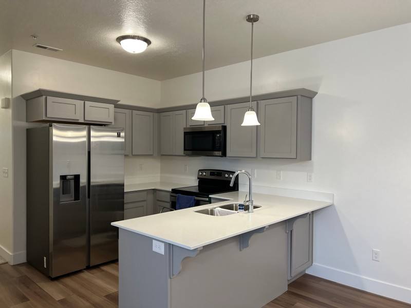 684 N 380 W, Vineyard, UT 84059 - Condo for Rent
