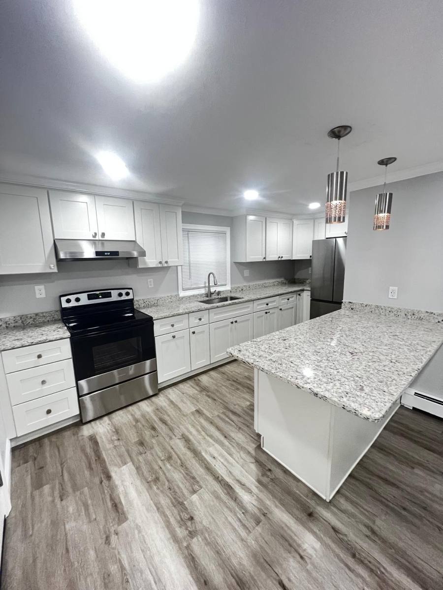 Townhouse for rent at 394 Greenwood St #B, Millbury, MA 01527