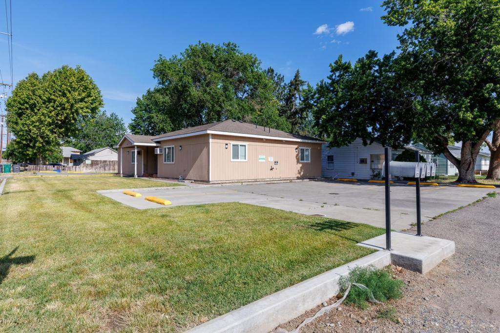 Apartment for rent at 920 W Entiat Ave #B, Kennewick, WA 99336