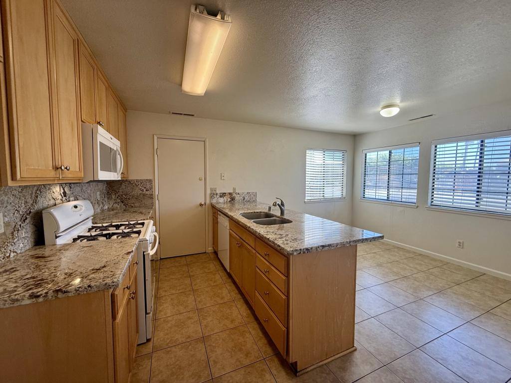 House for rent at 537 Center St, Oakdale, CA 95361